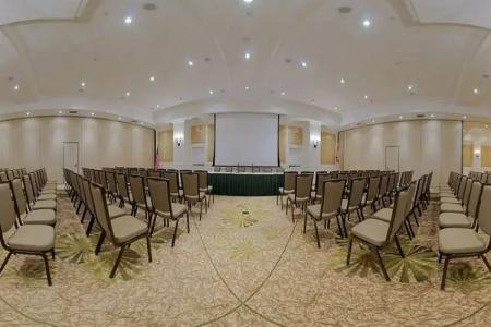 Beachside Resort & Residences - 18