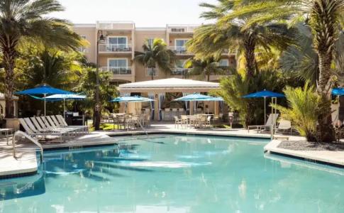 Beachside Resort & Residences - 17