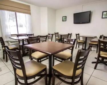 Sleep Inn Sarasota North - 25