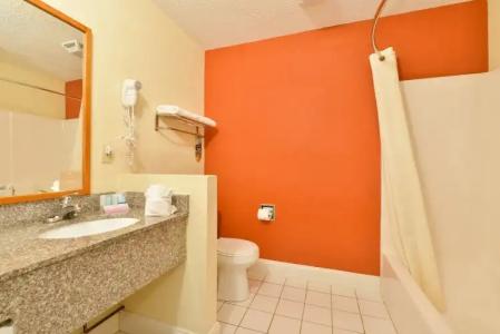 Sleep Inn Sarasota North - 9