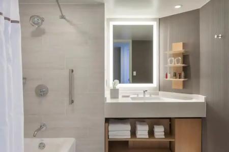 JW Marriott Tampa Water Street - 35