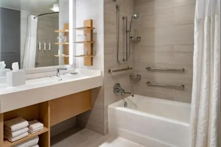 JW Marriott Tampa Water Street - 31