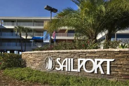 Sailport Waterfront Suites - 40