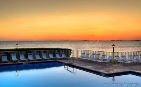 Sailport Waterfront Suites - 34