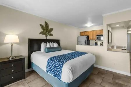 Sailport Waterfront Suites - 59