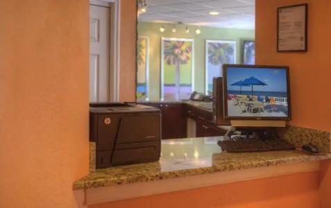 Sailport Waterfront Suites - 8