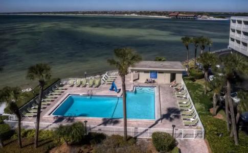 Sailport Waterfront Suites - 10