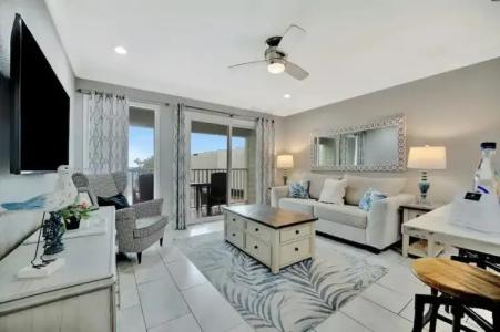 DoubleTree by Hilton Tampa Rocky Point Waterfront - 22