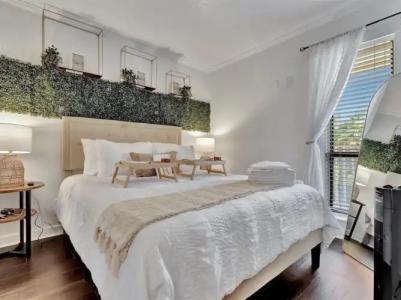 DoubleTree by Hilton Tampa Rocky Point Waterfront - 47