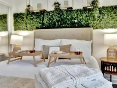 DoubleTree by Hilton Tampa Rocky Point Waterfront - 45