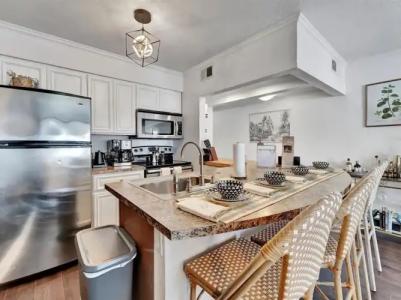 DoubleTree by Hilton Tampa Rocky Point Waterfront - 18