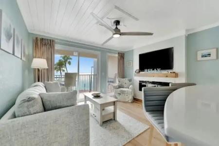 DoubleTree by Hilton Tampa Rocky Point Waterfront - 36