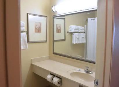 Country Inn & Suites by Radisson, Peoria North, IL - 7