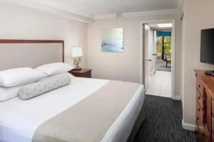 Holiday Pavilion Resort on the Boardwalk, Myrtle Beach