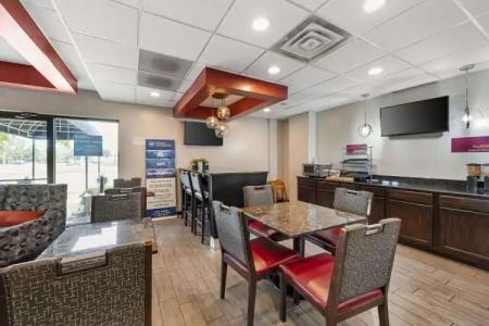 Best Western Plus Gen X Inn - 22