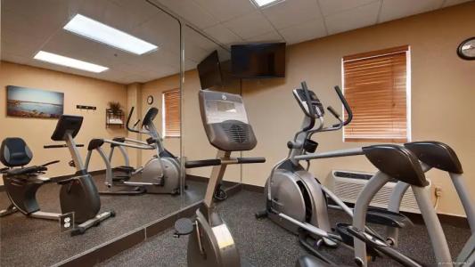 Best Western Plus Gen X Inn - 17