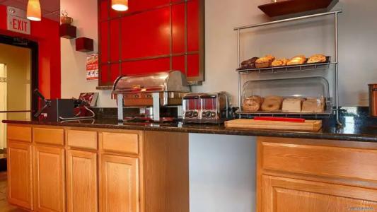 Best Western Plus Gen X Inn - 24