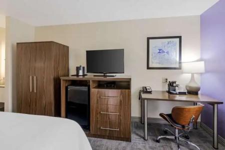 Best Western Plus Gen X Inn - 38