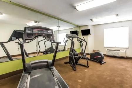 Quality Inn Memphis - 49