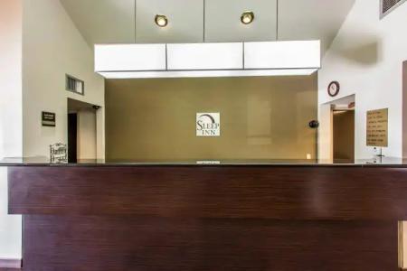 Quality Inn Memphis - 35