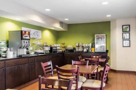 Quality Inn Memphis - 37