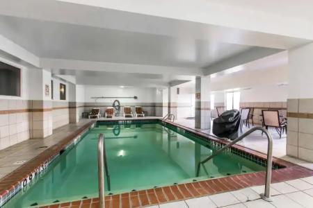 Quality Inn Memphis - 36