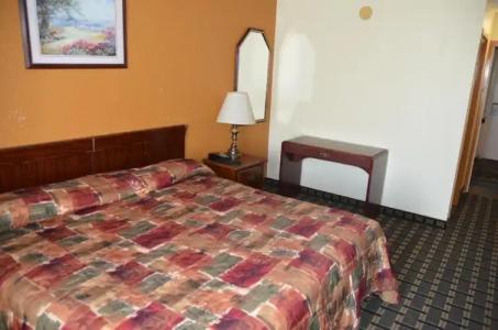 OYO Memphis Oakville - 5