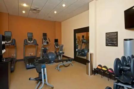 Hilton Garden Inn Milwaukee Downtown - 21