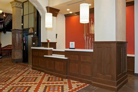 Hilton Garden Inn Milwaukee Downtown - 1