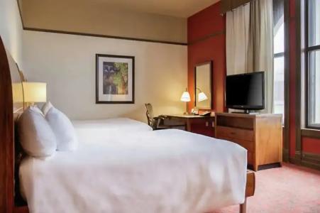 Hilton Garden Inn Milwaukee Downtown - 38