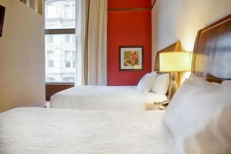 Hilton Garden Inn Milwaukee Downtown - 70