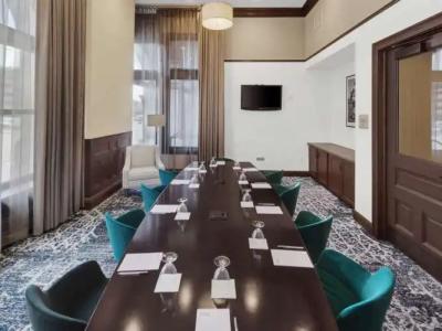 Hilton Garden Inn Milwaukee Downtown - 19