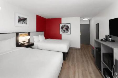 Ramada by Wyndham Milwaukee - 21