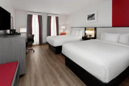 Ramada by Wyndham Milwaukee - 17