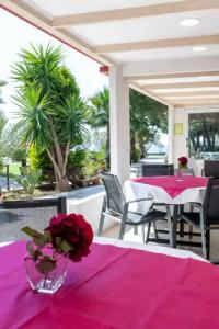 Irida Beach Resort Suites - 18