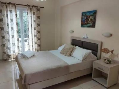 Antonio Studios - 22