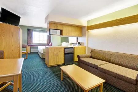 Microtel Inn & Suites by Wyndham Albuquerque West - 27