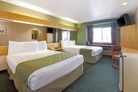 Microtel Inn & Suites by Wyndham Albuquerque West - 18