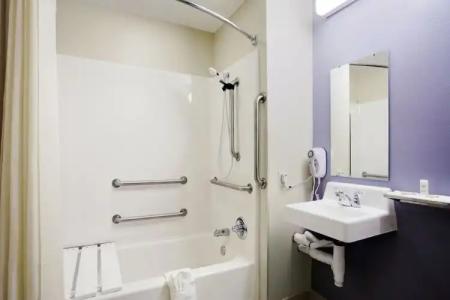 Microtel Inn & Suites by Wyndham Albuquerque West - 23