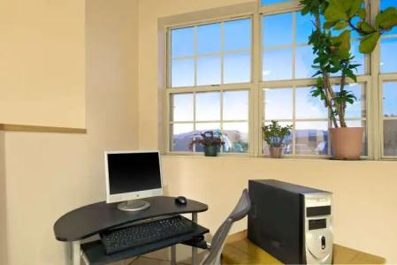 Microtel Inn & Suites by Wyndham Albuquerque West - 2