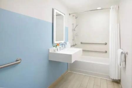 Blue Flamingo Resort Key West - 47