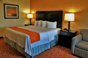 Lux Hotel & Spa, Trademark Collection by Wyndham, Arlington