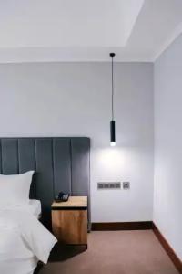 Diplomat by AGs Group - 65