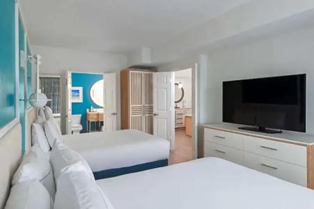 DoubleTree Suites by Hilton Naples - 41