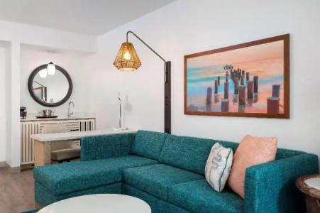 DoubleTree Suites by Hilton Naples - 58