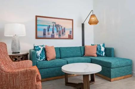 DoubleTree Suites by Hilton Naples - 35