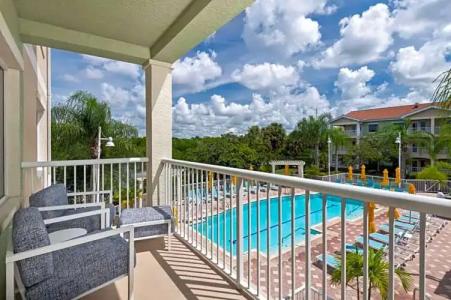 DoubleTree Suites by Hilton Naples - 131