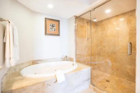 Naples Bay Resort & Marina - 108