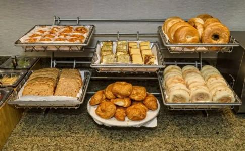 SpringHill Suites Naples - 10