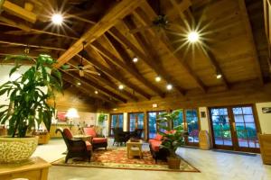 Park Shore Resort by Mike Z Rentals, Naples